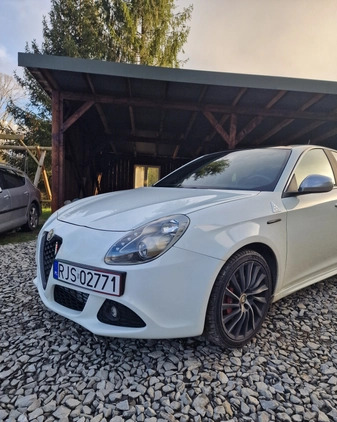 Alfa Romeo Giulietta cena 47000 przebieg: 105000, rok produkcji 2011 z Żmigród małe 191